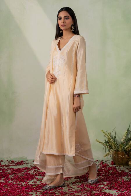 Shop_Varun Chhabra_Yellow Kurta Chanderi Silk Embroidered Resham V Neck Panelled Set_Online_at_Aza_Fashions