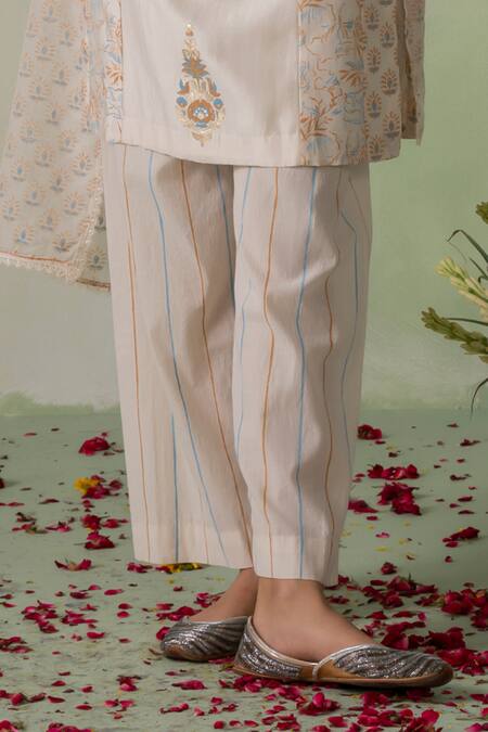 Buy_Varun Chhabra_Ivory Kurta Chanderi Lined With Mul Cotton Block Printed And Silk Set_Online_at_Aza_Fashions
