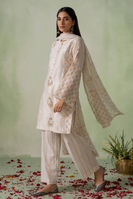 Shop_Varun Chhabra_Ivory Kurta Chanderi Lined With Mul Cotton Block Printed And Silk Set_Online_at_Aza_Fashions