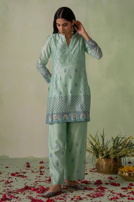 Varun Chhabra Green Chanderi Block Printed And Embellished Foil Round Collar Floral Kurta Set Online at Aza Fashions Varun Chhabra_Green Chanderi Block Printed And Embellished Foil Round Collar Floral Kurta Set_Online_at_Aza_Fashions