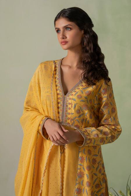 Varun Chhabra Yellow Kurta Chanderi Block Printed And Embellished Floral V Neck Pant Set Online at Aza Fashions Varun Chhabra_Yellow Kurta Chanderi Block Printed And Embellished Floral V Neck Pant Set_Online_at_Aza_Fashions