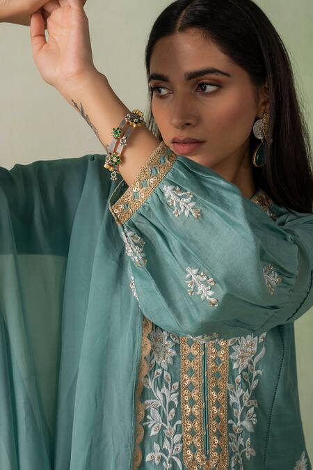 Buy_Varun Chhabra_Blue Kurta Chanderi Silk Embroidered Zari Notched Thread Set_Online_at_Aza_Fashions