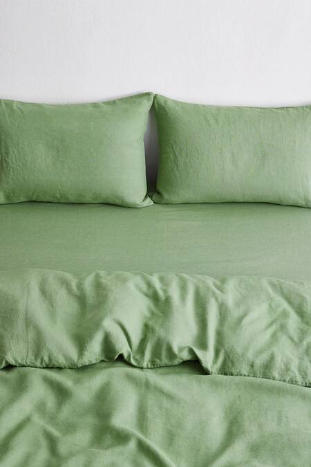 Shop Thread Connect Green Pure Linen Plain Duvet Cover Bedsheet Set at Aza Fashions Shop_Thread Connect_Green Pure Linen Plain Duvet Cover Bedsheet Set_at_Aza_Fashions