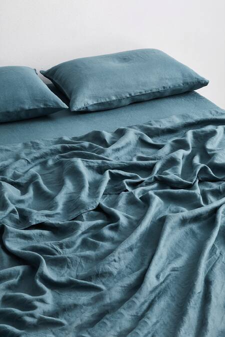 Shop Thread Connect Green Pure Linen Plain Natural Fitted Bedsheet Set at Aza Fashions Shop_Thread Connect_Green Pure Linen Plain Natural Fitted Bedsheet Set_at_Aza_Fashions