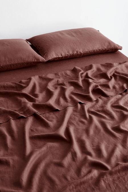 Shop Thread Connect Brown Pure Linen Plain Fitted Sheet Set at Aza Fashions Shop_Thread Connect_Brown Pure Linen Plain Fitted Sheet Set_at_Aza_Fashions