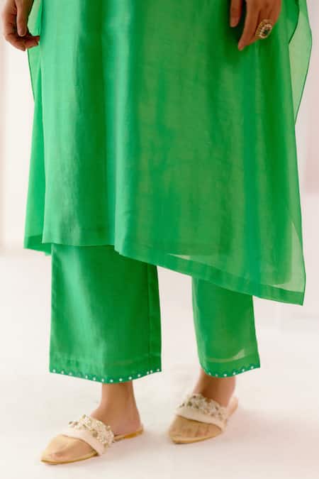 Devnaagri Green Silk Organza, Silk, Chanderi Embroidery Split V-neck Kaftan And Pant Set at Aza Fashions Devnaagri_Green Silk Organza, Silk, Chanderi Embroidery Split V-neck Kaftan And Pant Set _at_Aza_Fashions