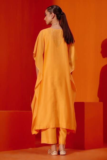 Devnaagri Silk Chanderi Notched Neck Kaftan & Pant Set 