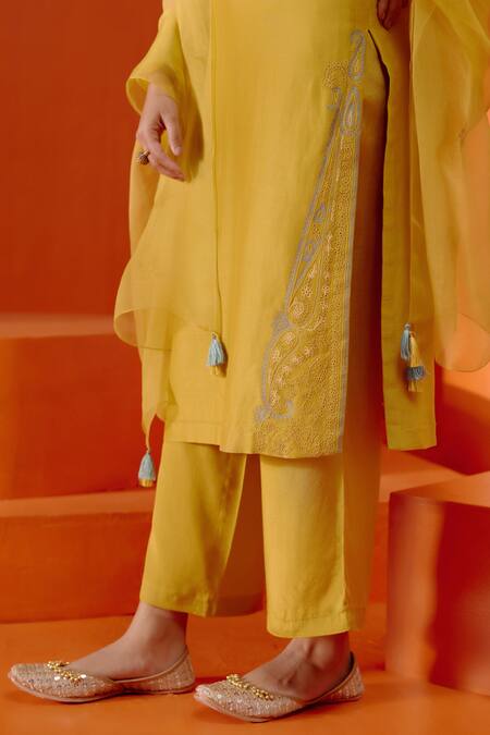 Buy Devnaagri Yellow Chanderi, Silk Organza Diamonds, Dori And Patra Work Kurta Palazzo Set Online at Aza Fashions Buy_Devnaagri_Yellow Chanderi, Silk Organza Diamonds, Dori And Patra Work Kurta Palazzo Set _Online_at_Aza_Fashions