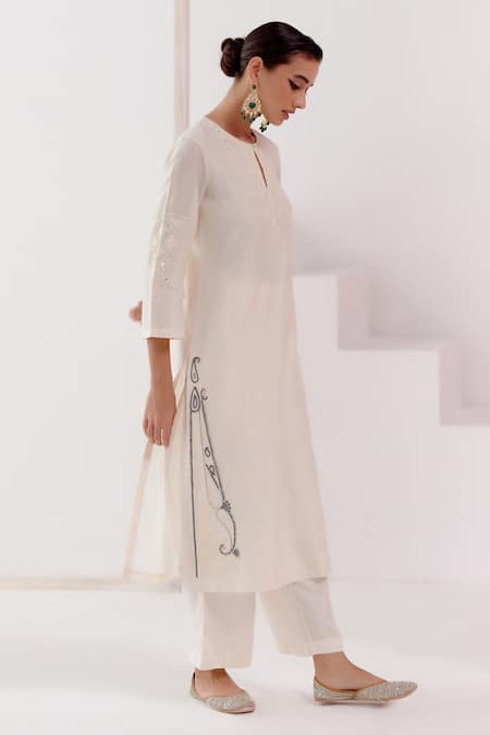 Devnaagri Ivory Chanderi, Silk Organza Embroidery Patra And Dori Work Kurta Palazzo Set Online at Aza Fashions Devnaagri_Ivory Chanderi, Silk Organza Embroidery Patra And Dori Work Kurta Palazzo Set _Online_at_Aza_Fashions