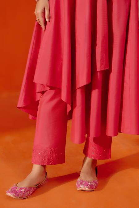 Devnaagri Pink Cotton, Silk Embroidery Plunge Neck Floral Dori Angarkha Pant Set at Aza Fashions Devnaagri_Pink Cotton, Silk Embroidery Plunge Neck Floral Dori Angarkha Pant Set _at_Aza_Fashions