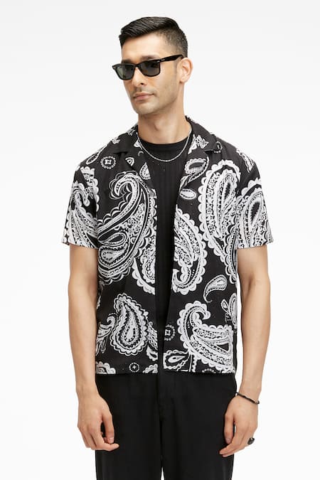 Terra Luna Black Cotton Palawan Paisley Print Shirt Online at Aza Fashions Terra Luna_Black Cotton Palawan Paisley Print Shirt _Online_at_Aza_Fashions