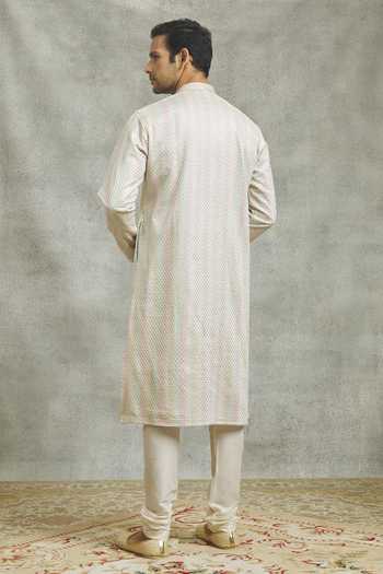 Shop Aariyana Couture Off White Silk Embroidery Geometric Bloom Kurta Set at Aza Fashions Shop_Aariyana Couture_Off White Silk Embroidery Geometric Bloom Kurta Set _at_Aza_Fashions