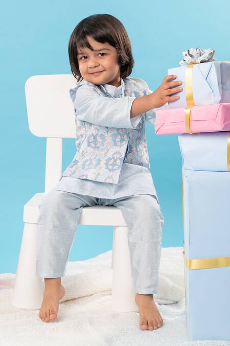 Kirti Agarwal - Pret N Couture Blue Silk, Cotton Embroidery Floral Bundi Kurta Set at Aza Fashions Kirti Agarwal - Pret N Couture_Blue Silk, Cotton Embroidery Floral Bundi Kurta Set _at_Aza_Fashions