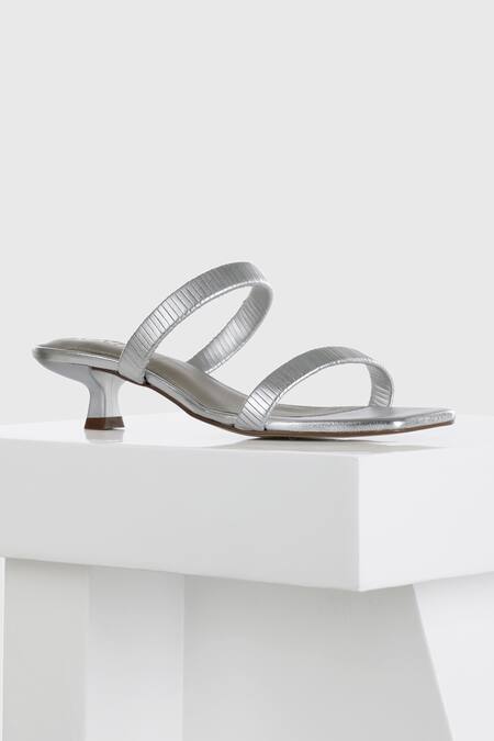 Buy_Oroh_Silver Square Front Textured Sandals_Online_at_Aza_Fashions
