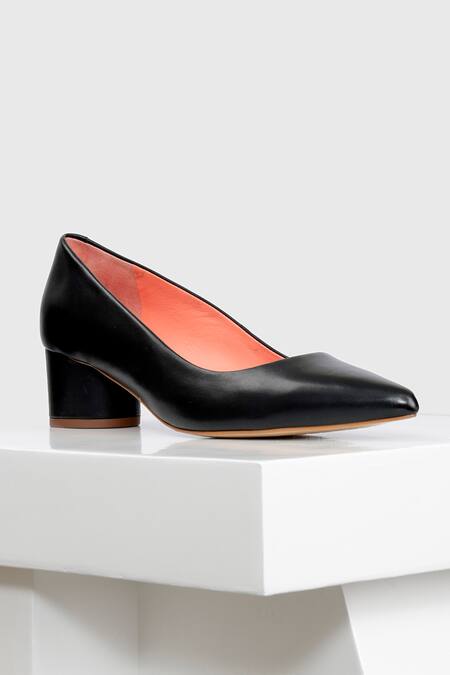 Buy Oroh Black Merida Mid Pump Heels Online at Aza Fashions Buy_Oroh_Black Merida Mid Pump Heels_Online_at_Aza_Fashions