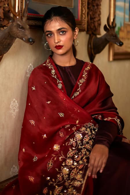 Shop_Shimai Jayachandra_Orange Silk Memories Of Chinar Embroidered Saree With Unstitched Blouse Piece _Online_at_Aza_Fashions