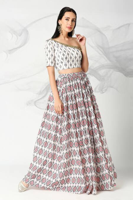 Buy_Adamantia_Off White Muslin Silk Ikat Print Lehenga And Blouse Set _Online_at_Aza_Fashions