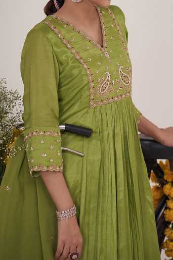 Buy Hirika & Dhruti Green Anarkali Gajji Silk, Dupatta Organza, Pant Paisley Embroidered Set For Kids Online at Aza Fashions Buy_Hirika & Dhruti_Green Anarkali Gajji Silk, Dupatta Organza, Pant Paisley Embroidered Set For Kids_Online_at_Aza_Fashions