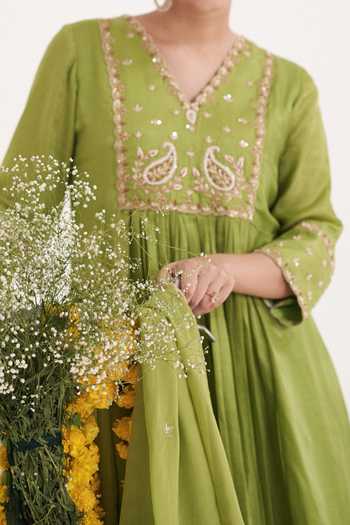 Hirika & Dhruti Green Anarkali Gajji Silk, Dupatta Organza, Pant Paisley Embroidered Set For Kids Online at Aza Fashions Hirika & Dhruti_Green Anarkali Gajji Silk, Dupatta Organza, Pant Paisley Embroidered Set For Kids_Online_at_Aza_Fashions
