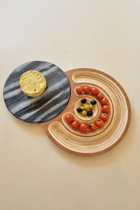 Tessera_Black Wood, Marble Stemma Ridged Platter_Online_at_Aza_Fashions