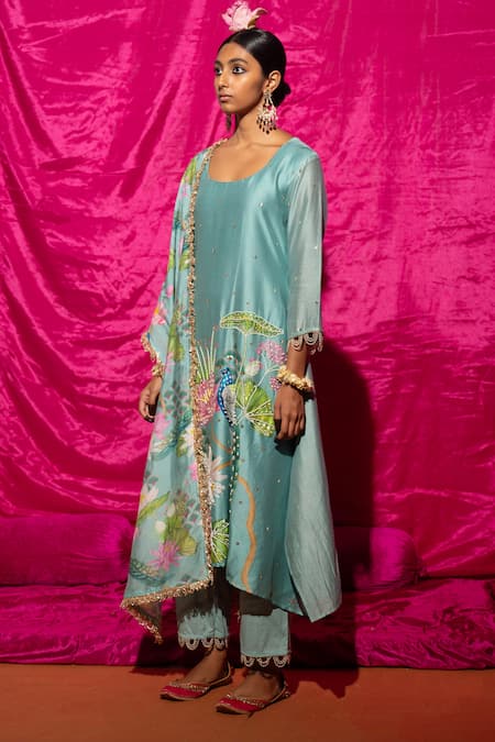 Buy_Chrkha_Green Chanderi Silk, Cotton, Linen Pearls, Lotus Placement Print Kurta Set _Online_at_Aza_Fashions