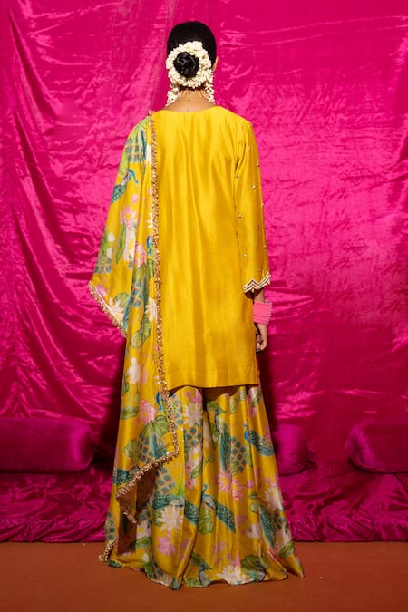 Chrkha Chanderi Silk Pearl Embroidered Kurta Set 