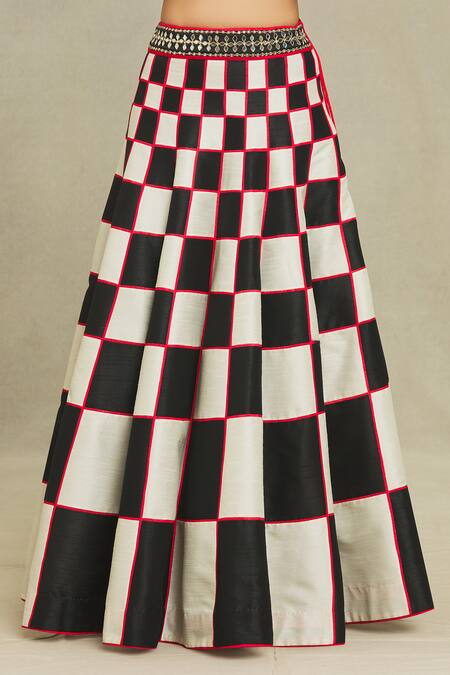 Vandana Sethi Black Silk, Denim Mirrors, Embroidery V-neck Blouse Lehenga Set at Aza Fashions Vandana Sethi_Black Silk, Denim Mirrors, Embroidery V-neck Blouse Lehenga Set _at_Aza_Fashions