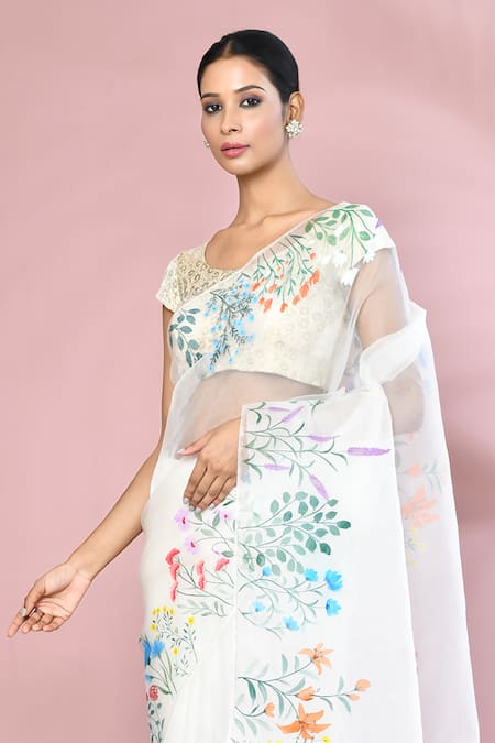 Anaya By Akruthi_White Organza Hand Painted Floral Saree_Online_at_Aza_Fashions