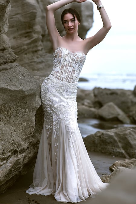 Buy_Majestic By Japnah_White Net Embroidery Sweetheart Neck Floral Hand Mermaid Gown _Online_at_Aza_Fashions