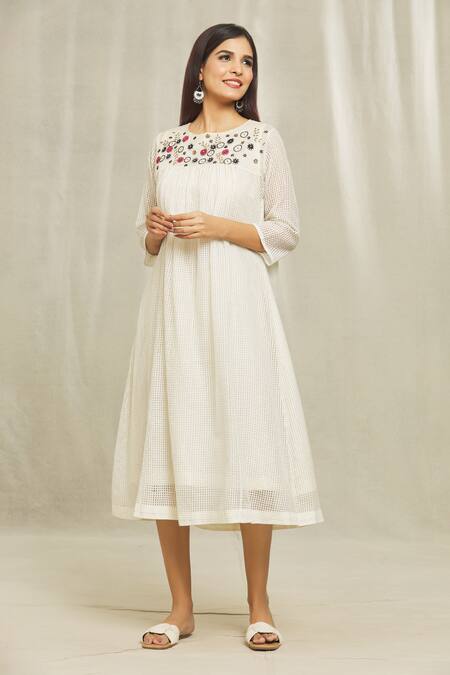 Buy Bhusattva White Cotton, Silk Embroidery Round Neck Floral Yoke Dress Online at Aza Fashions Buy_Bhusattva_White Cotton, Silk Embroidery Round Neck Floral Yoke Dress _Online_at_Aza_Fashions