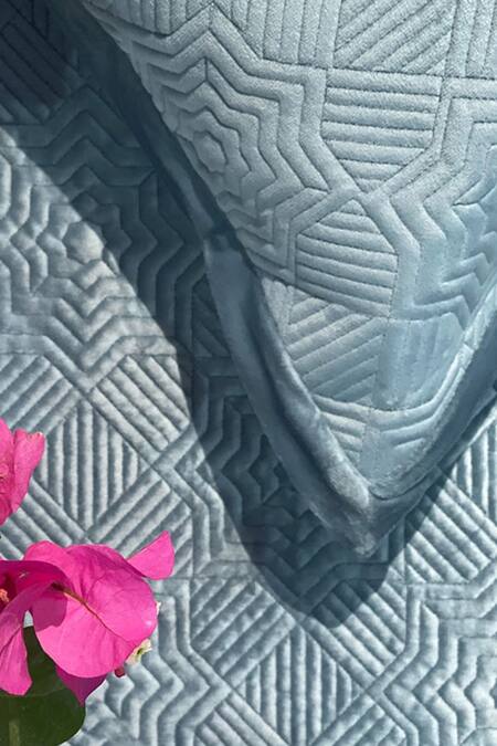 Sadyaska Blue Velvet Pile Quilted Bedsheet Set Online at Aza Fashions Sadyaska_Blue Velvet Pile Quilted Bedsheet Set_Online_at_Aza_Fashions