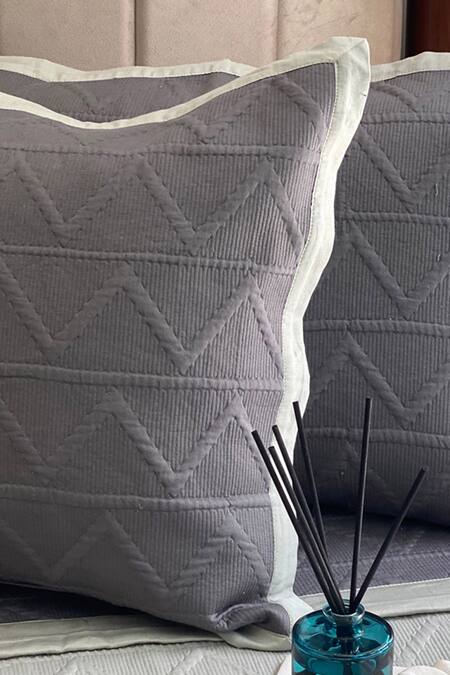 Sadyaska Green 300tc Cotton Quilted Reversible Bedsheet Set Online at Aza Fashions Sadyaska_Green 300tc Cotton Quilted Reversible Bedsheet Set_Online_at_Aza_Fashions