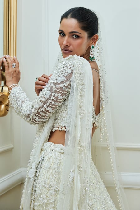 2019 Bridal Sabyasachi Lehenga Prices You Always Wanted To Know About -  Frugal2Fab | Indian bridal wear, Sabyasachi lehenga, Indian bridal fashion