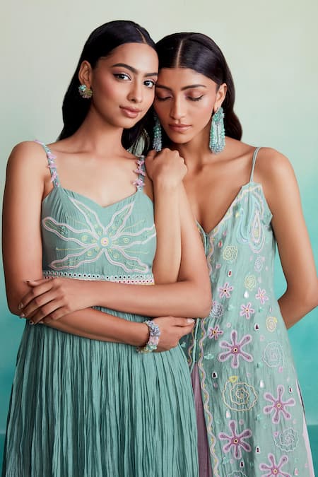 Buy The Right Cut Blue Chanderi Tassels, Embroidery Sweetheart Neck Euphoria Hand Jumpsuit Buy_The Right Cut_Blue Chanderi Tassels, Embroidery Sweetheart Neck Euphoria Hand Jumpsuit