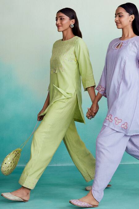 The Right Cut Green Chanderi Mirrors, Embroidery High Neck Citrina Hand Kurta And Pant Set Online at Aza Fashions The Right Cut_Green Chanderi Mirrors, Embroidery High Neck Citrina Hand Kurta And Pant Set _Online_at_Aza_Fashions