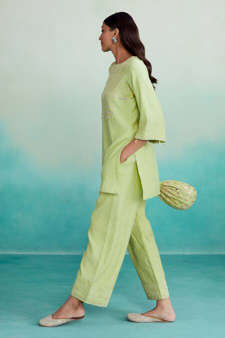 Shop The Right Cut Green Chanderi Mirrors, Embroidery High Neck Citrina Hand Kurta And Pant Set Online at Aza Fashions Shop_The Right Cut_Green Chanderi Mirrors, Embroidery High Neck Citrina Hand Kurta And Pant Set _Online_at_Aza_Fashions