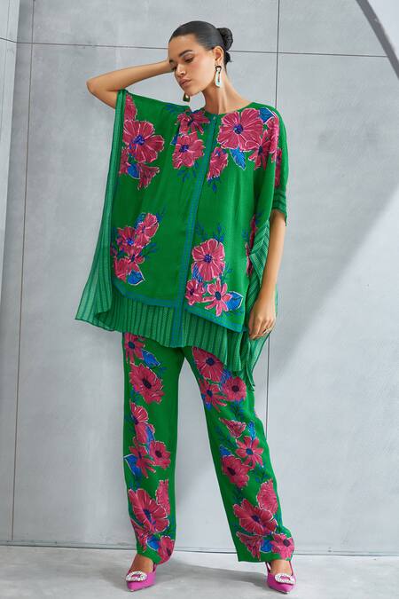 Namrata Joshipura_Green Georgette Embellished Sequin Round Zinna Floral Pattern Top And Pant Set_at_Aza_Fashions