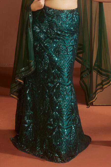 SAANJH BY LEA Green Net Sequins Square Neck Zaitra Embroidered Bridal Lehenga Set Online at Aza Fashions SAANJH BY LEA_Green Net Sequins Square Neck Zaitra Embroidered Bridal Lehenga Set_Online_at_Aza_Fashions