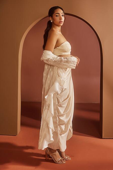 Buy SAANJH BY LEA Ivory Satin, Organza, Chiffon Embroidery Sweetheart Neck Cape Skirt Set Online at Aza Fashions Buy_SAANJH BY LEA_Ivory Satin, Organza, Chiffon Embroidery Sweetheart Neck Cape Skirt Set _Online_at_Aza_Fashions