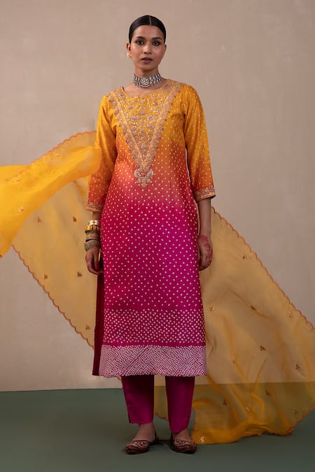 Pink City by Sarika Ombre Bandhani Print Kurta Set 