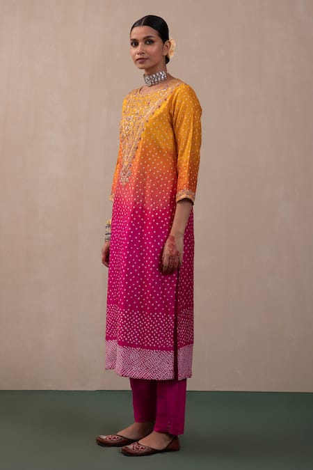 Buy Pink City By Sarika Pink Organza, Mohair Embroidery Round Neck Ombre Bandhani Print Kurta Set Online at Aza Fashions Buy_Pink City By Sarika_Pink Organza, Mohair Embroidery Round Neck Ombre Bandhani Print Kurta Set _Online_at_Aza_Fashions
