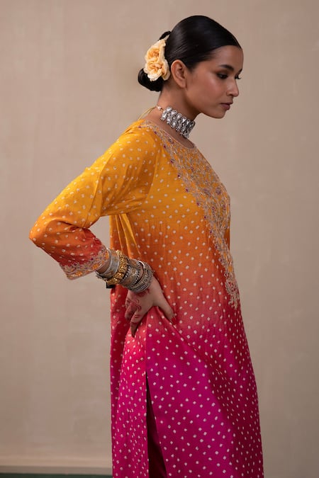 Buy Pink City By Sarika Pink Organza, Mohair Embroidery Round Neck Ombre Bandhani Print Kurta Set Buy_Pink City By Sarika_Pink Organza, Mohair Embroidery Round Neck Ombre Bandhani Print Kurta Set