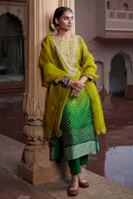 Buy Pink City by Sarika Green Mohair, Organza Embroidery Round Neck Bandhani Print Straight Kurta Set Online at Aza Fashions Buy_Pink City by Sarika_Green Mohair, Organza Embroidery Round Neck Bandhani Print Straight Kurta Set _Online_at_Aza_Fashions