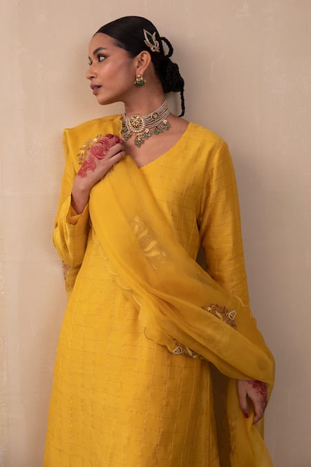 Pink City By Sarika_Yellow Silk, Chanderi, Organza Embroidery V-neck Chequered Kurta Pant Set _at_Aza_Fashions