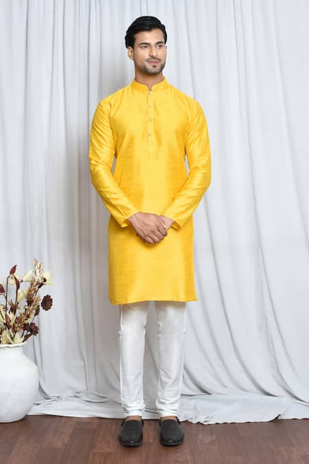 Aryavir Malhotra Mandarin Collar Plain Kurta 