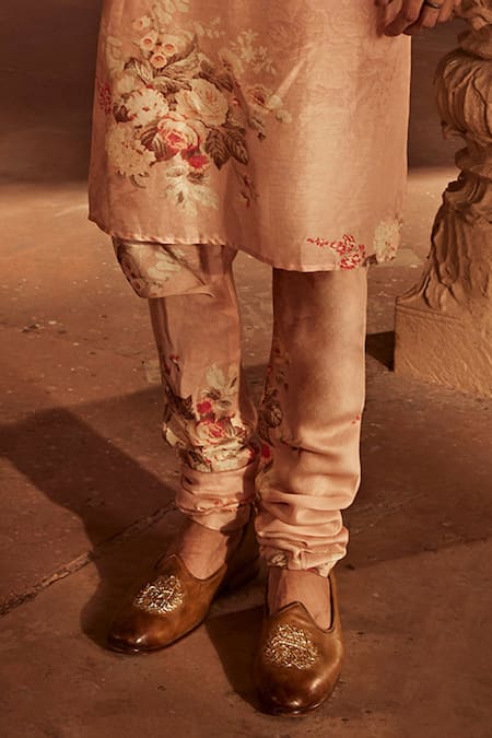 Kalista_Pink Chanderi Embroidery Floral Print Kurta Set _at_Aza_Fashions