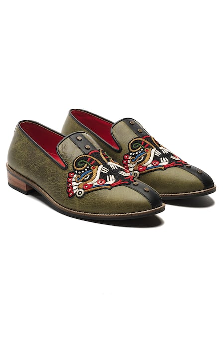 Banjaaran Studio Leon Motif Embroidered Loafers 