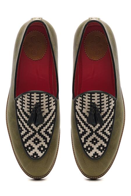Shop Banjaaran Studio Green Geometric Texture Olive Loafers at Aza Fashions Shop_Banjaaran Studio_Green Geometric Texture Olive Loafers_at_Aza_Fashions