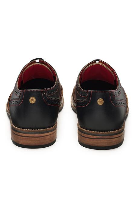 Buy Banjaaran Studio Black Leopard Texture Pattern Brogues Online at Aza Fashions Buy_Banjaaran Studio_Black Leopard Texture Pattern Brogues _Online_at_Aza_Fashions