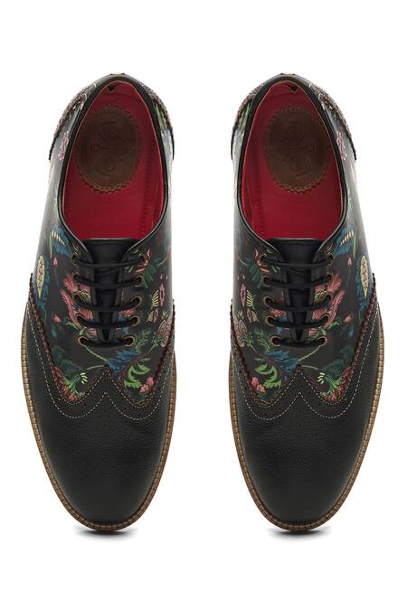 Shop Banjaaran Studio Black Floral Pattern Brogues at Aza Fashions Shop_Banjaaran Studio_Black Floral Pattern Brogues_at_Aza_Fashions